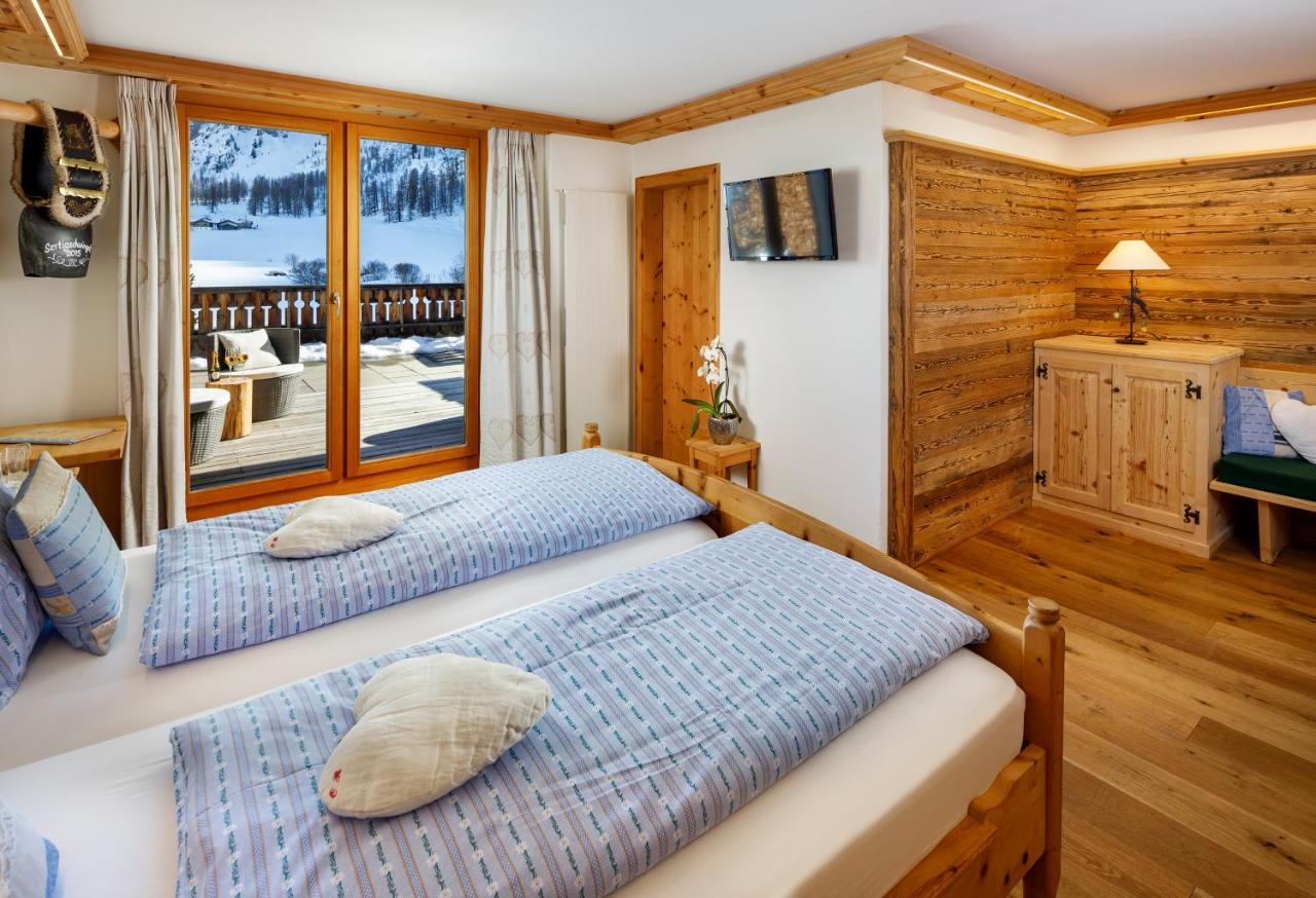 Hotel Walserhuus Sertig Sertig Döfli Buitenkant foto