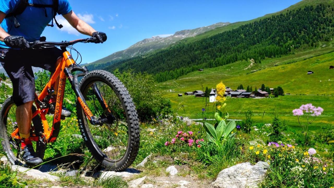 Hotel Walserhuus Sertig Sertig Döfli Buitenkant foto