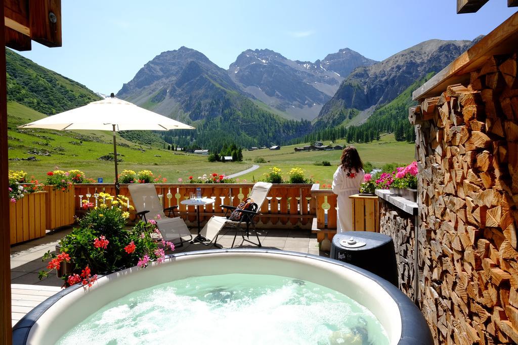 Hotel Walserhuus Sertig Sertig Döfli Buitenkant foto
